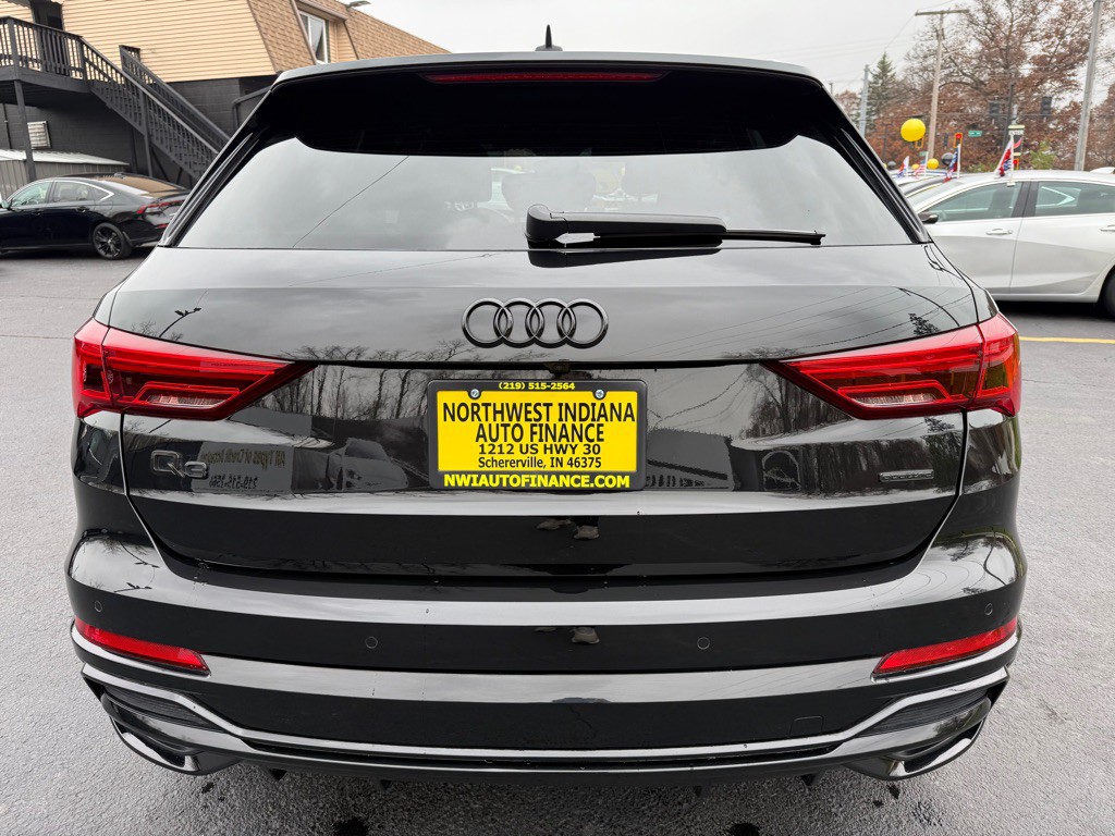 2022 Audi Q3 Image 5