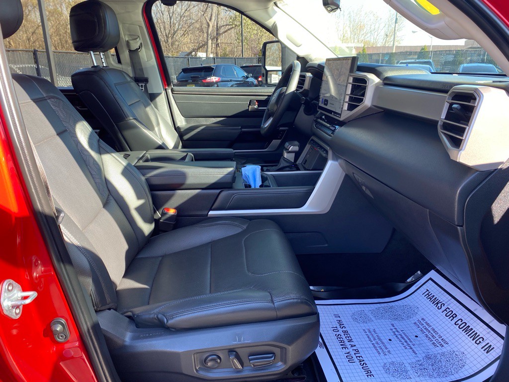 2022 Toyota Tundra Image 10