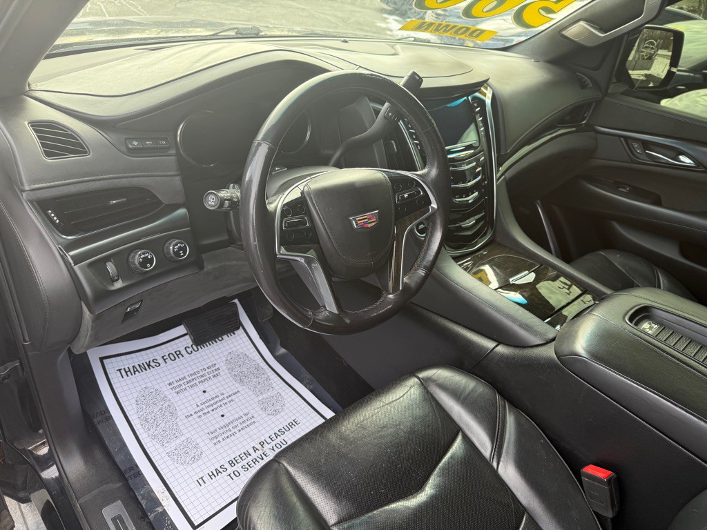 2019 Cadillac Escalade Image 17