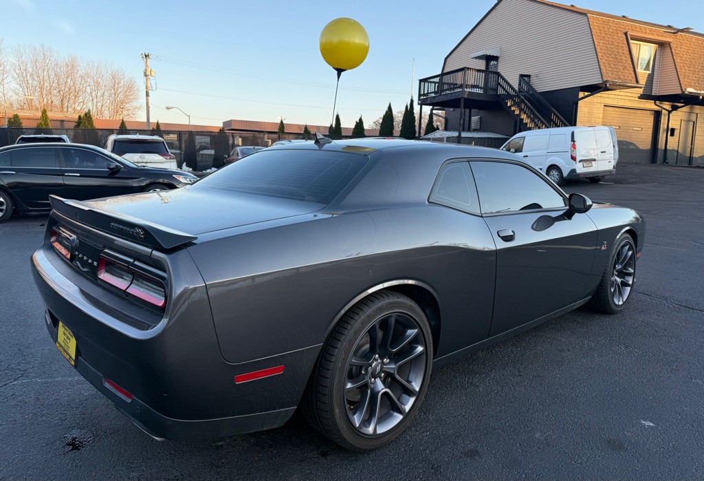 2023 Dodge Challenger Image 6