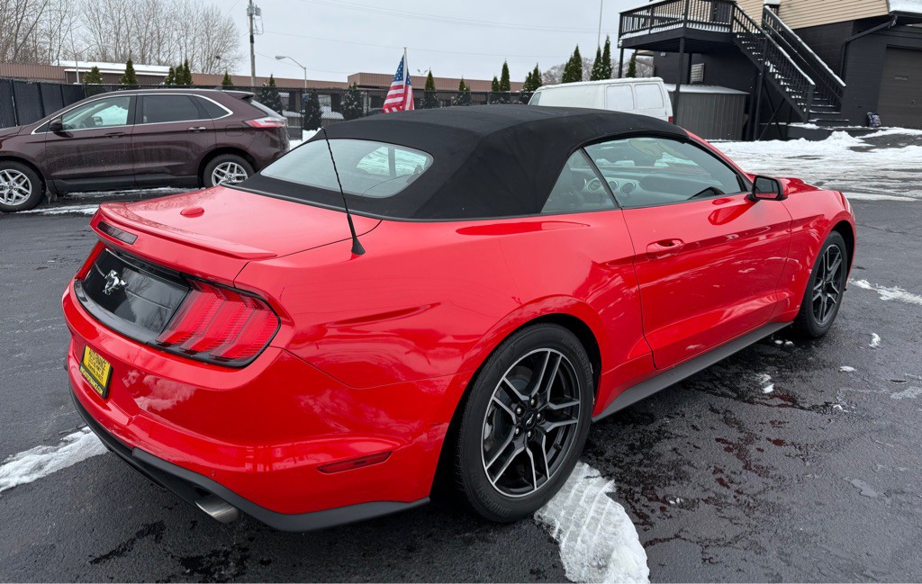 2021 Ford Mustang Image 6