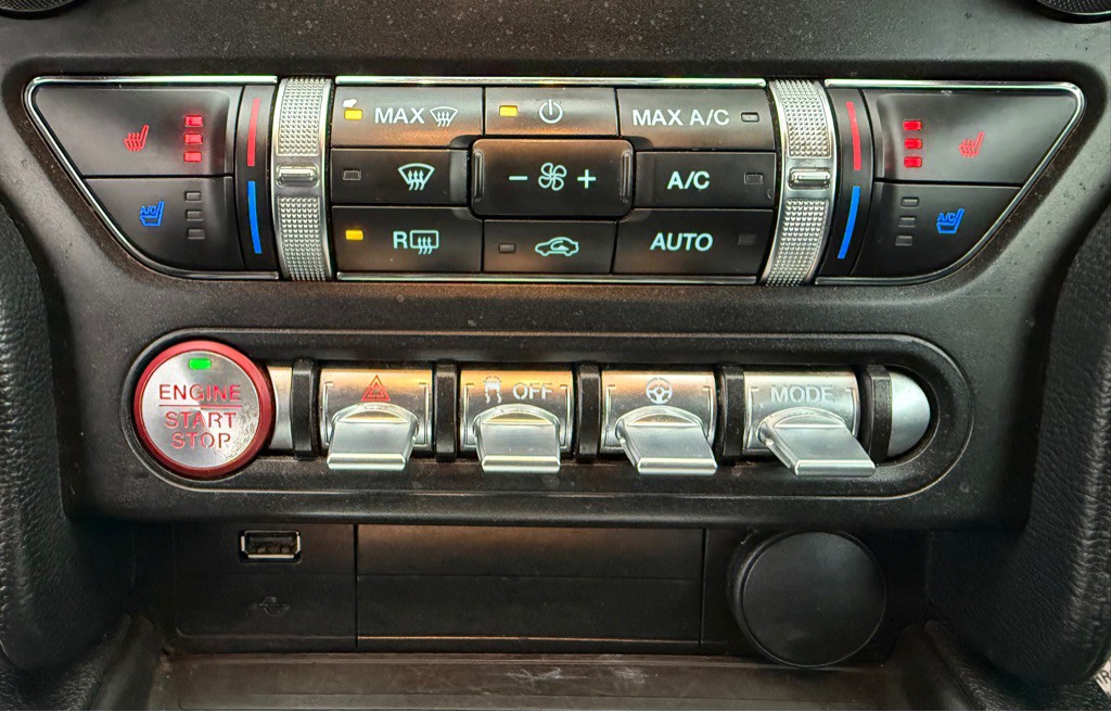 2021 Ford Mustang Image 18