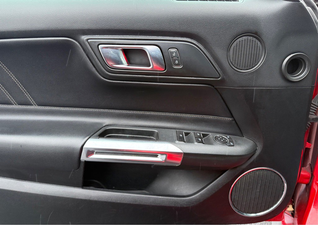 2021 Ford Mustang Image 30