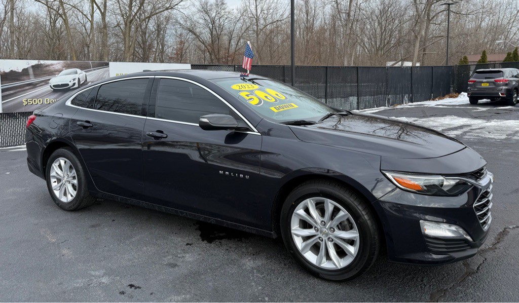 2023 Chevrolet Malibu Image 1