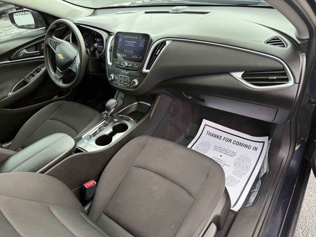 2023 Chevrolet Malibu Image 8
