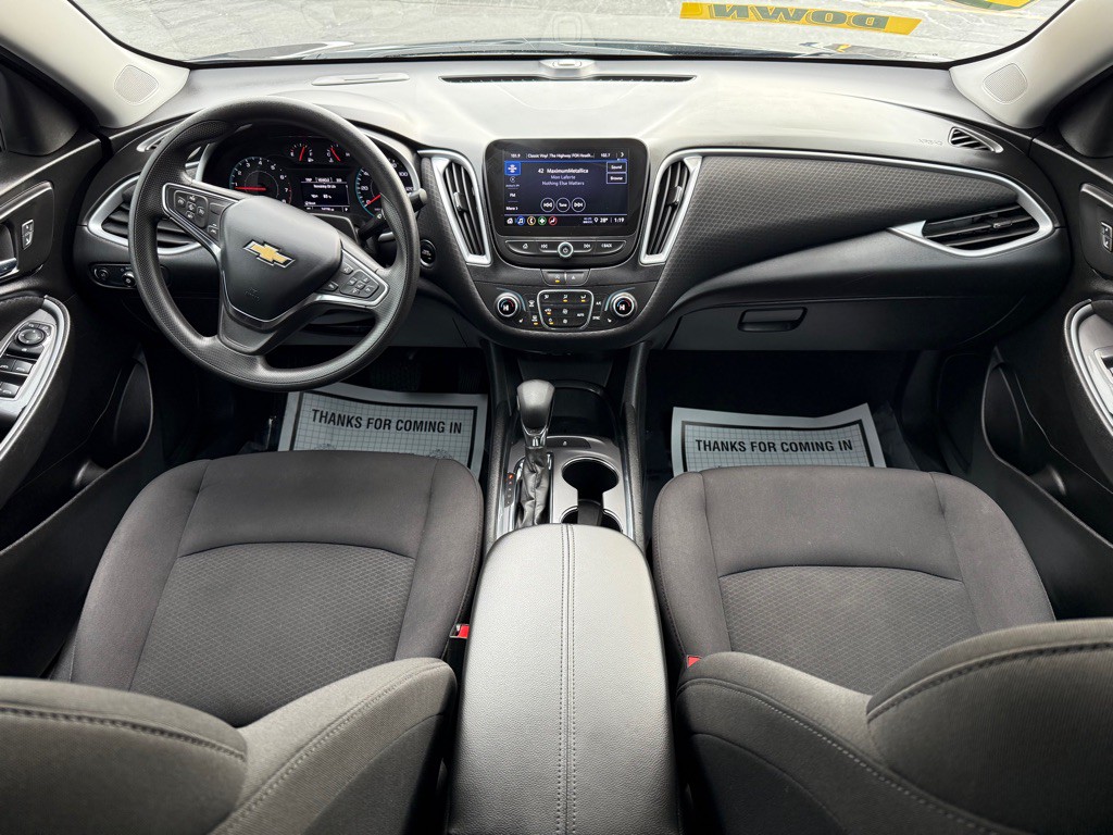 2023 Chevrolet Malibu Image 9