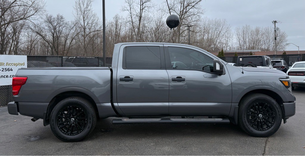 2019 Nissan Titan Image 7
