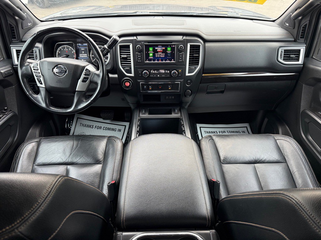 2019 Nissan Titan Image 10