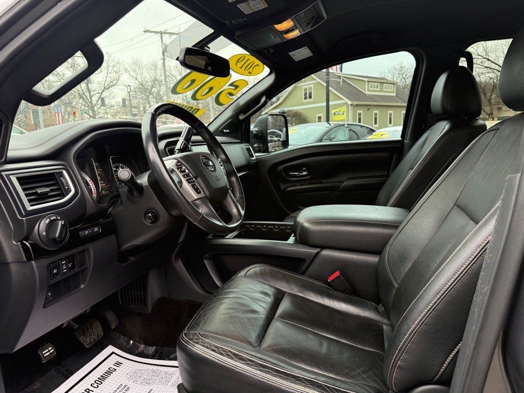 2019 Nissan Titan Image 26