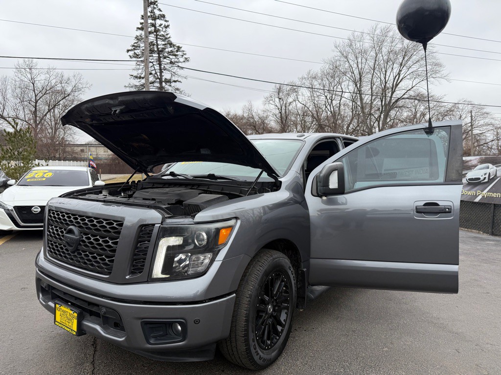 2019 Nissan Titan Image 33
