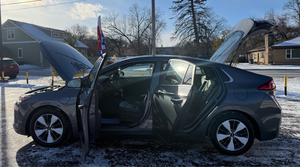 2019 Hyundai Ioniq Image 38