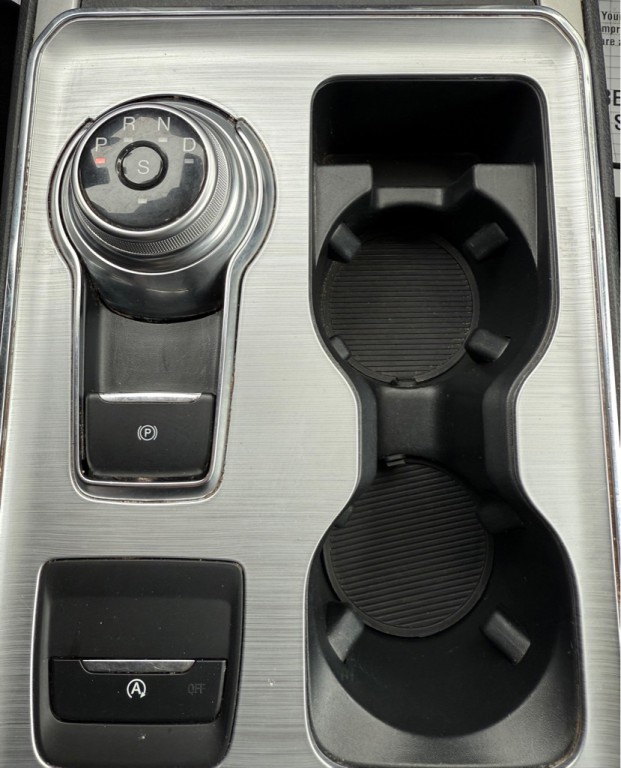 2022 Ford Edge Image 22