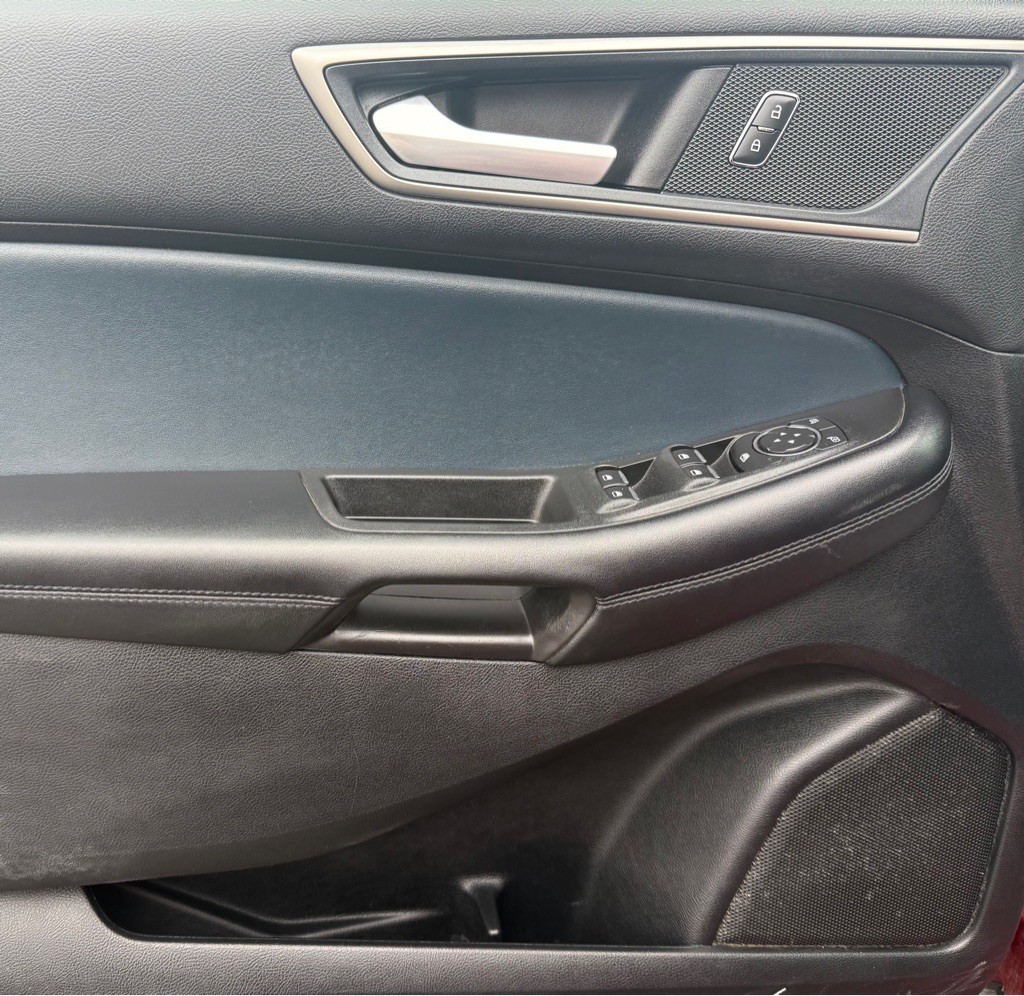 2022 Ford Edge Image 28