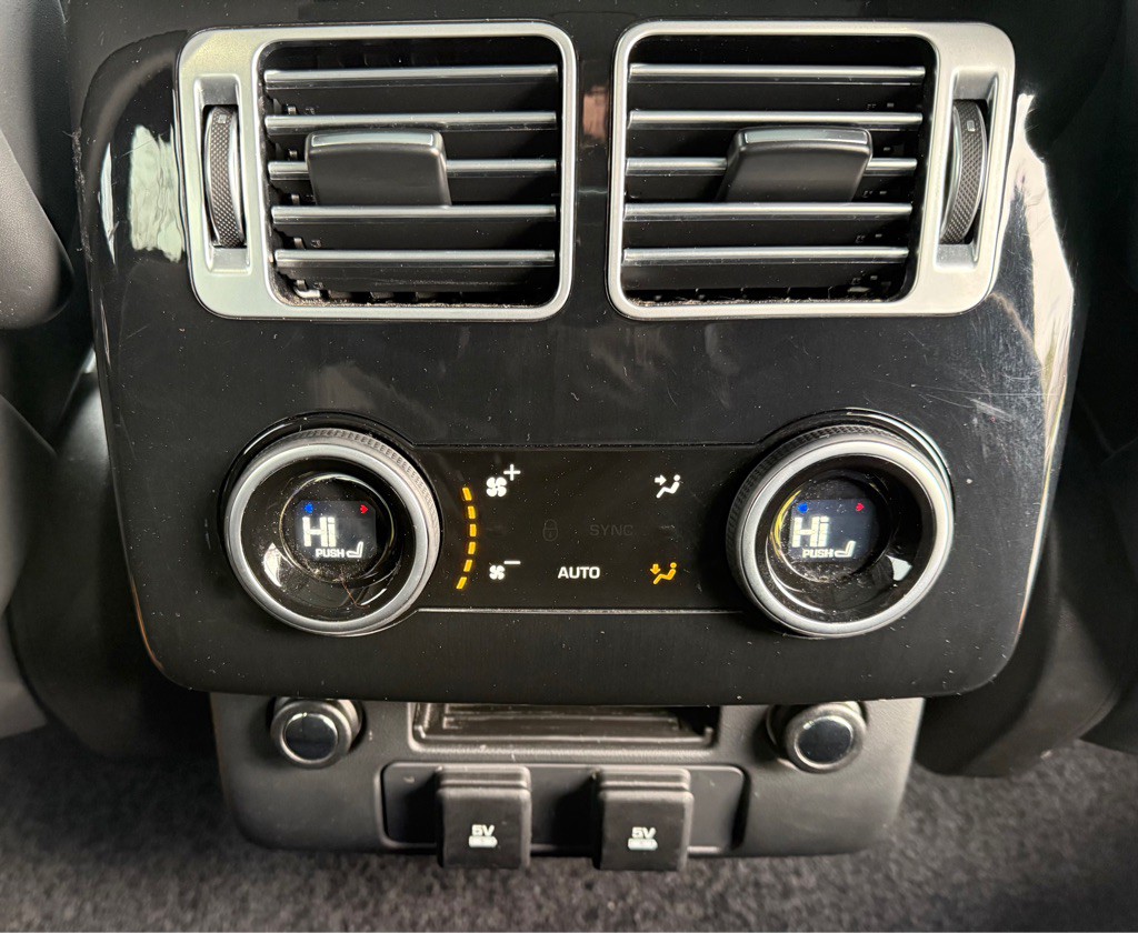 2020 Land Rover Range Rover Image 12