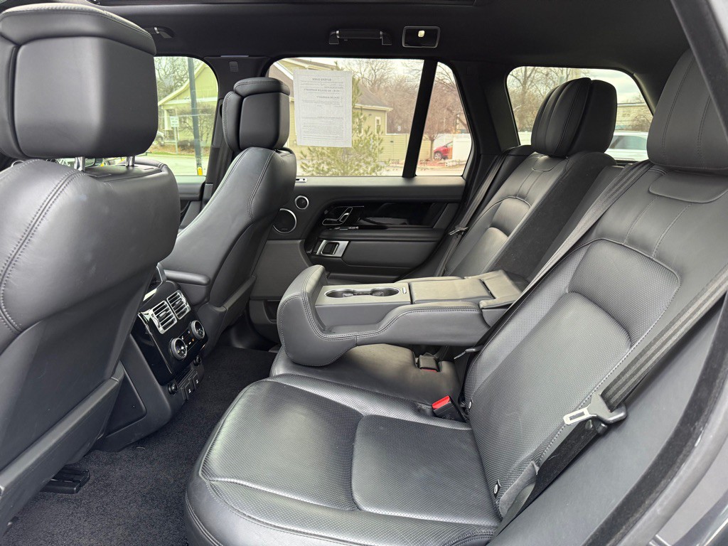 2020 Land Rover Range Rover Image 32