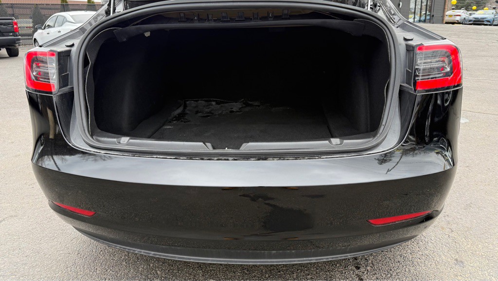 2023 Tesla Model 3 Image 13