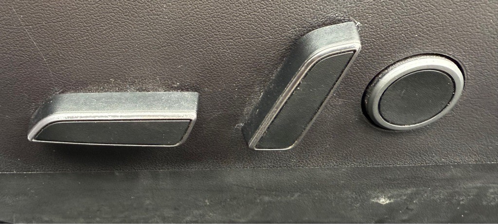 2023 Tesla Model 3 Image 25