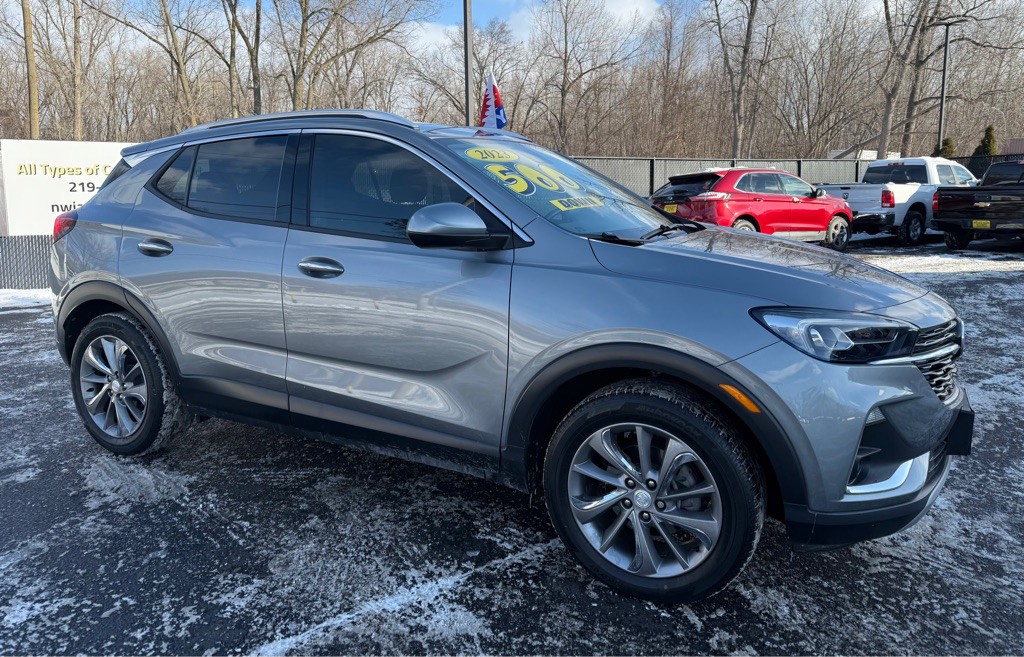 2023 Buick Enclave Image 2