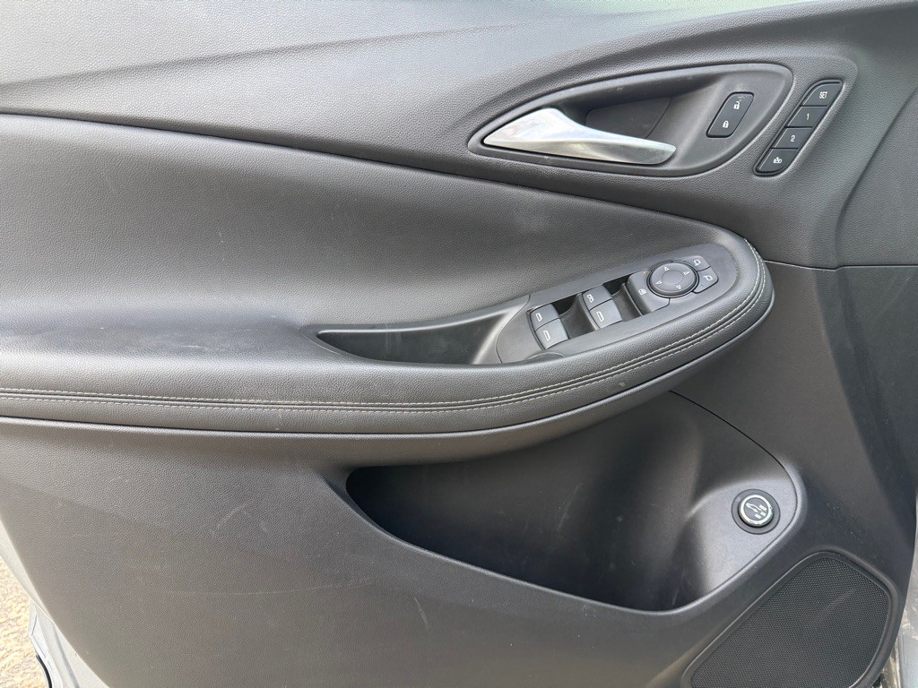 2023 Buick Enclave Image 32