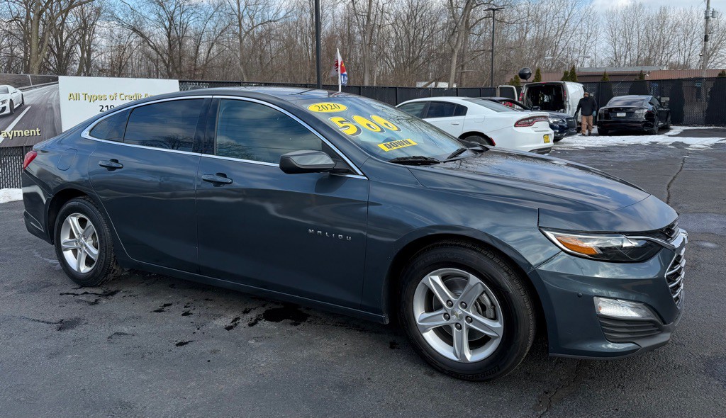 2020 Chevrolet Malibu Image 1