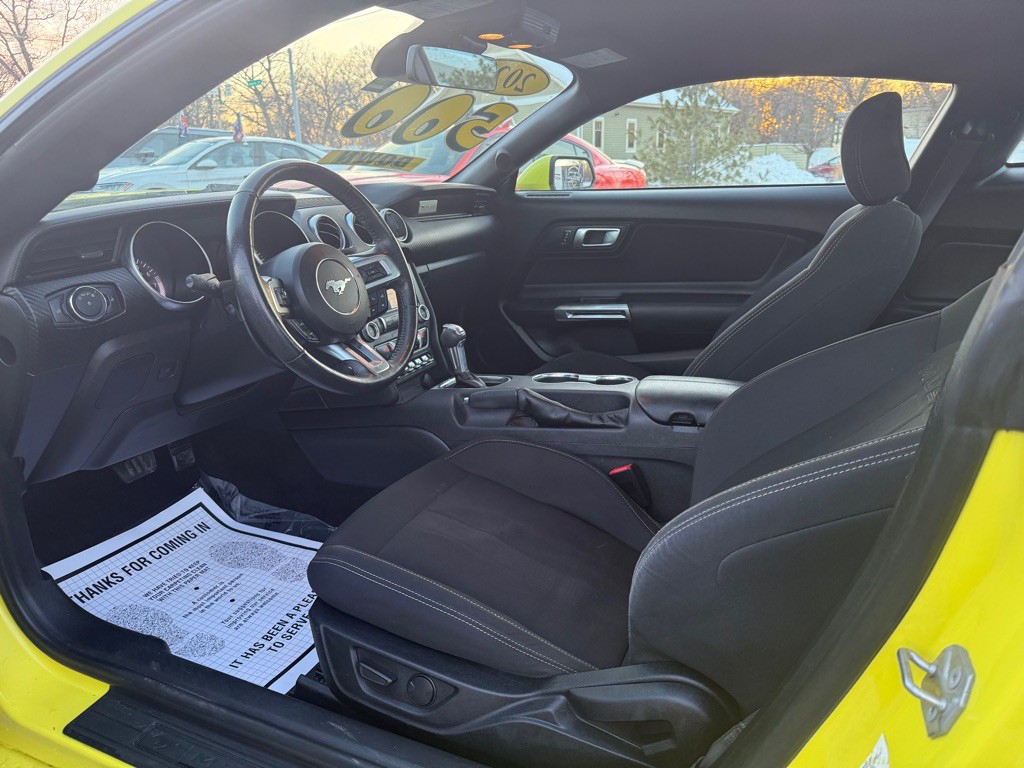 2021 Ford Mustang Image 24