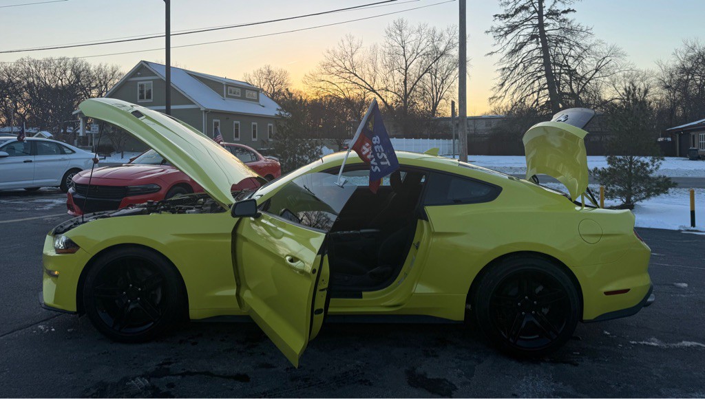 2021 Ford Mustang Image 32