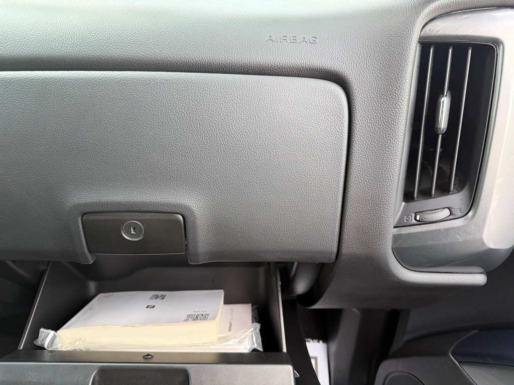 2015 Chevrolet Silverado 1500 Image 9