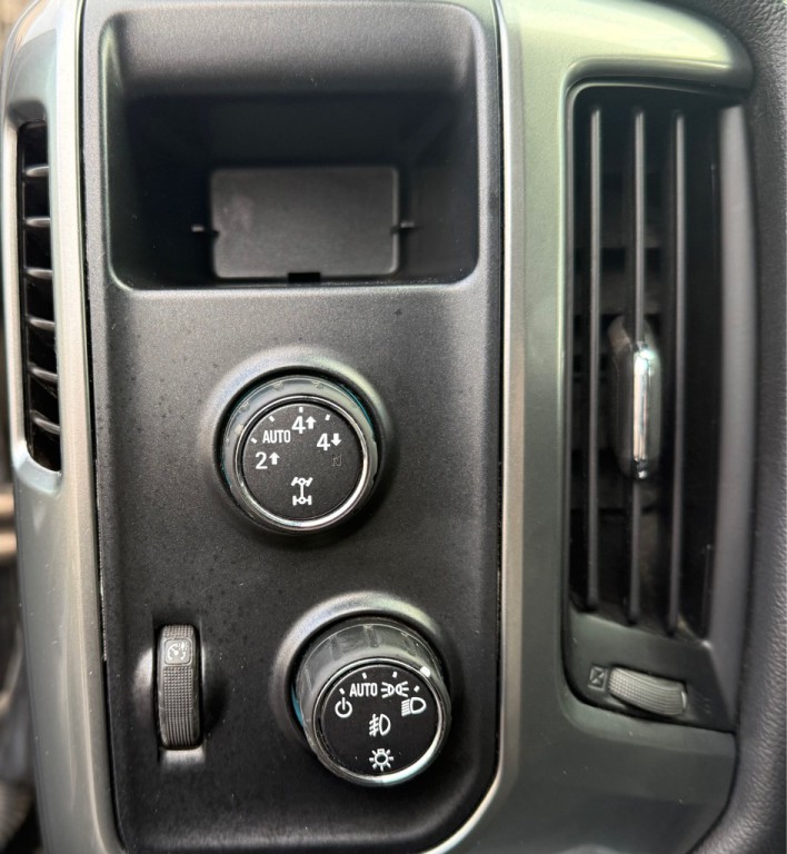 2015 Chevrolet Silverado 1500 Image 28