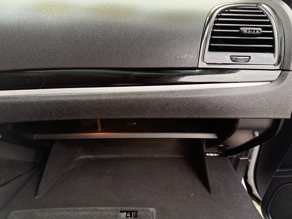 2023 Chrysler 300 Image 9