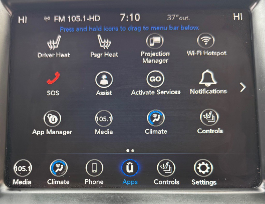 2023 Chrysler 300 Image 17