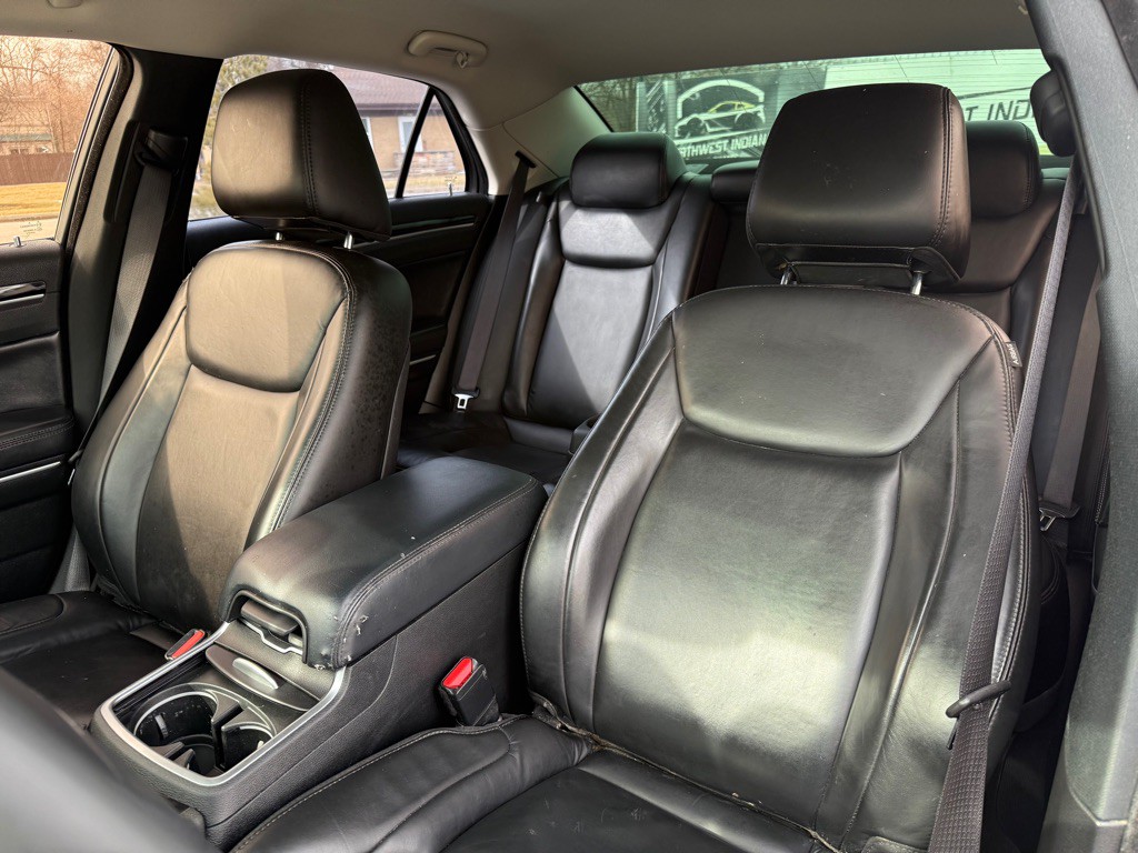 2023 Chrysler 300 Image 25