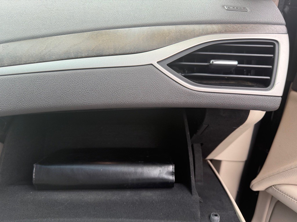 2020 Lincoln MKZ Image 10