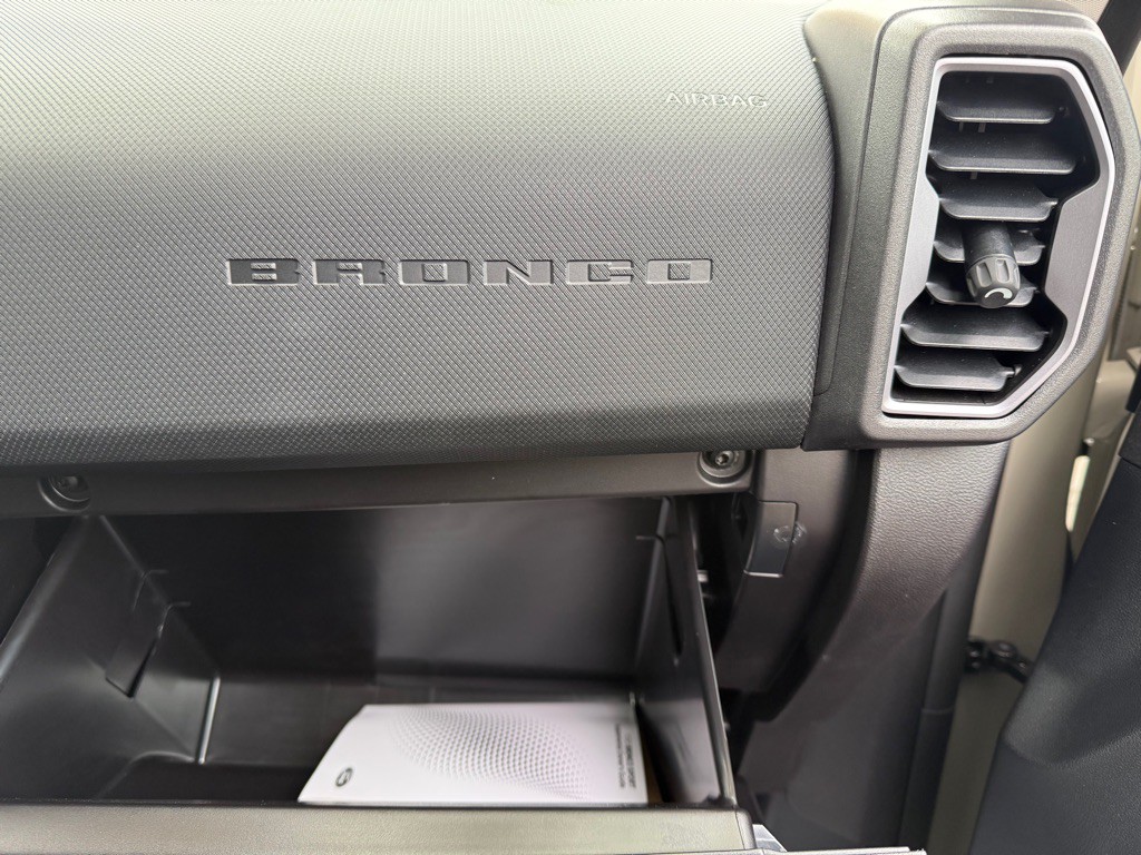 2025 Ford Bronco Image 9