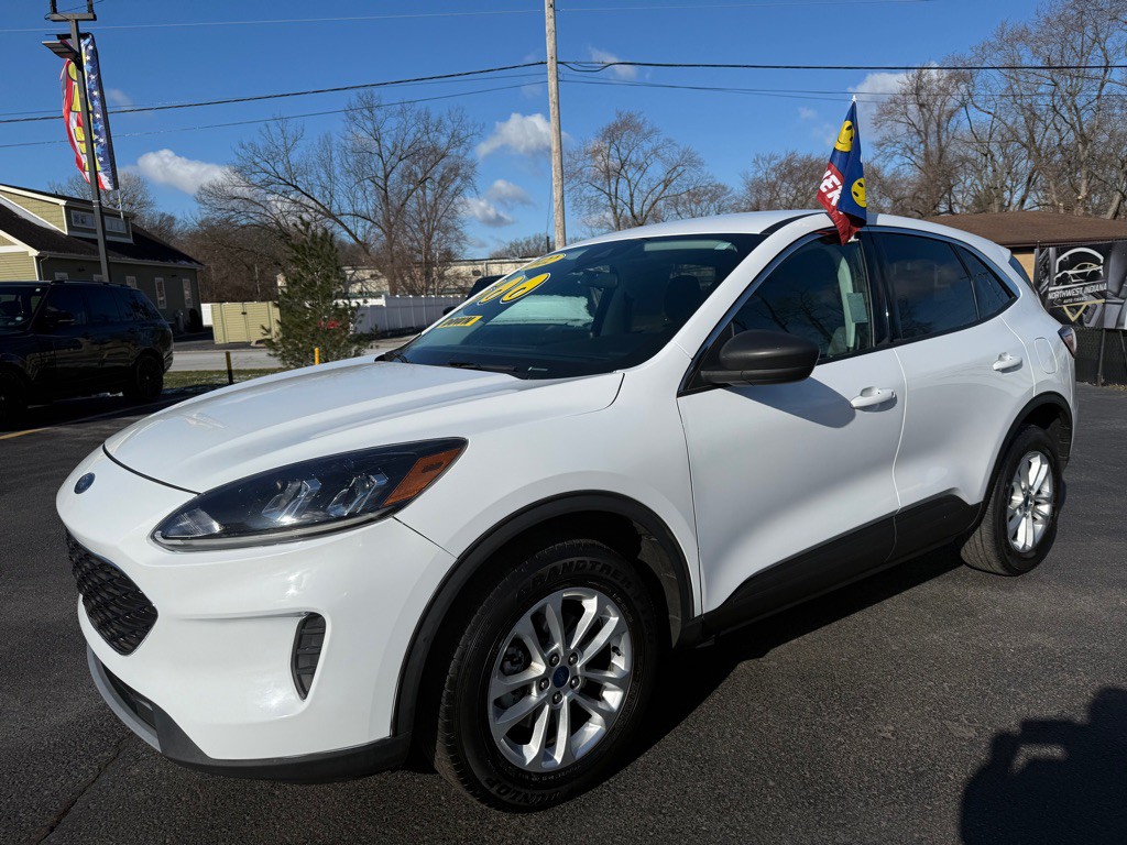 2022 Ford Escape Image 3