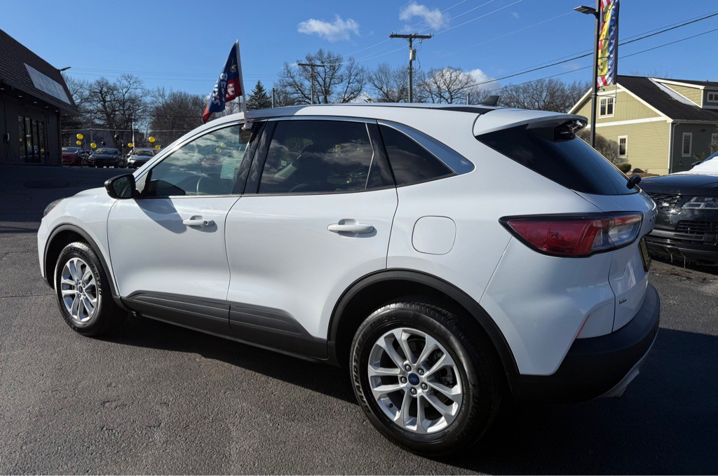 2022 Ford Escape Image 4