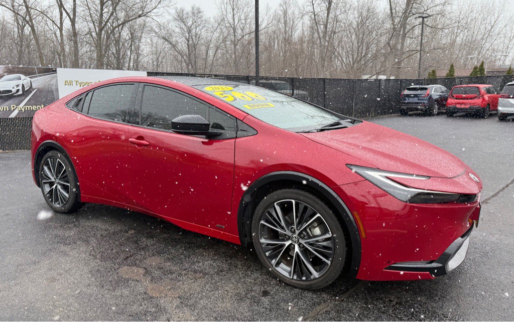 2023 Toyota Prius Image 1