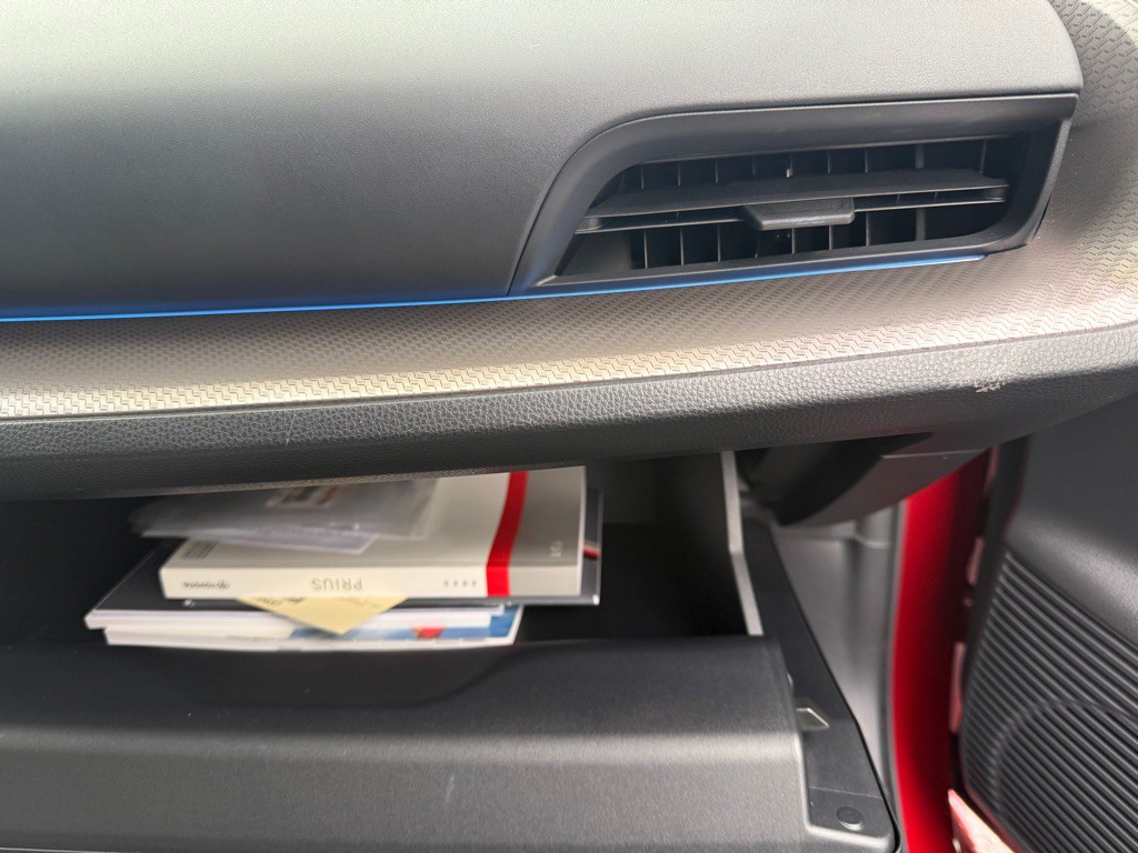 2023 Toyota Prius Image 8