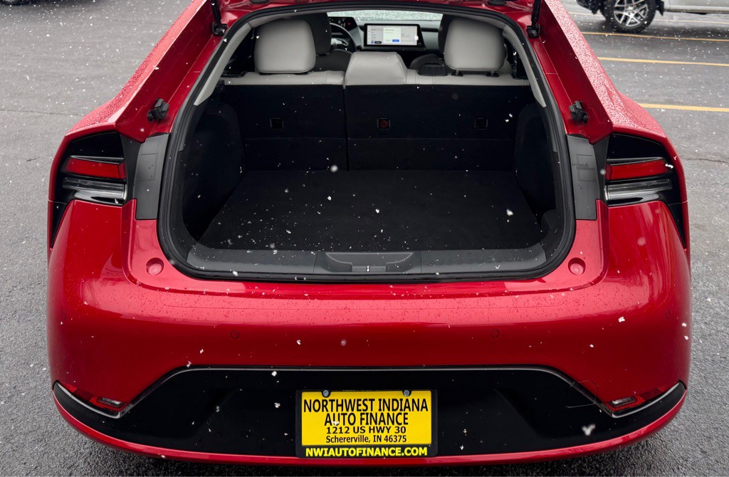 2023 Toyota Prius Image 13