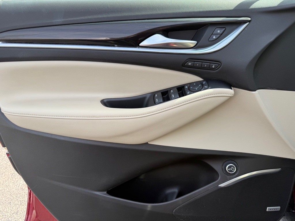 2021 Buick Enclave Image 35