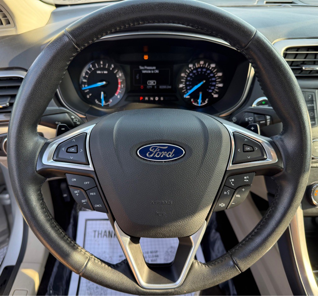 2017 Ford Fusion Image 18