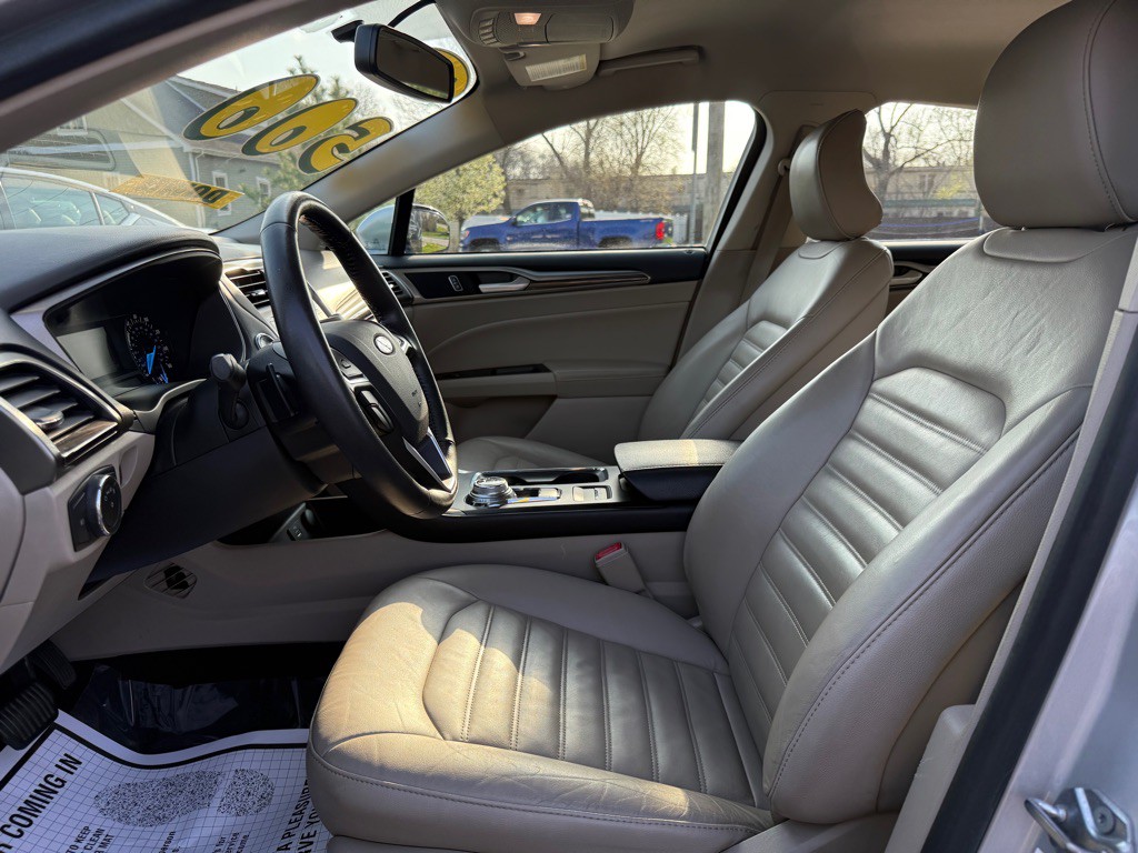 2017 Ford Fusion Image 25