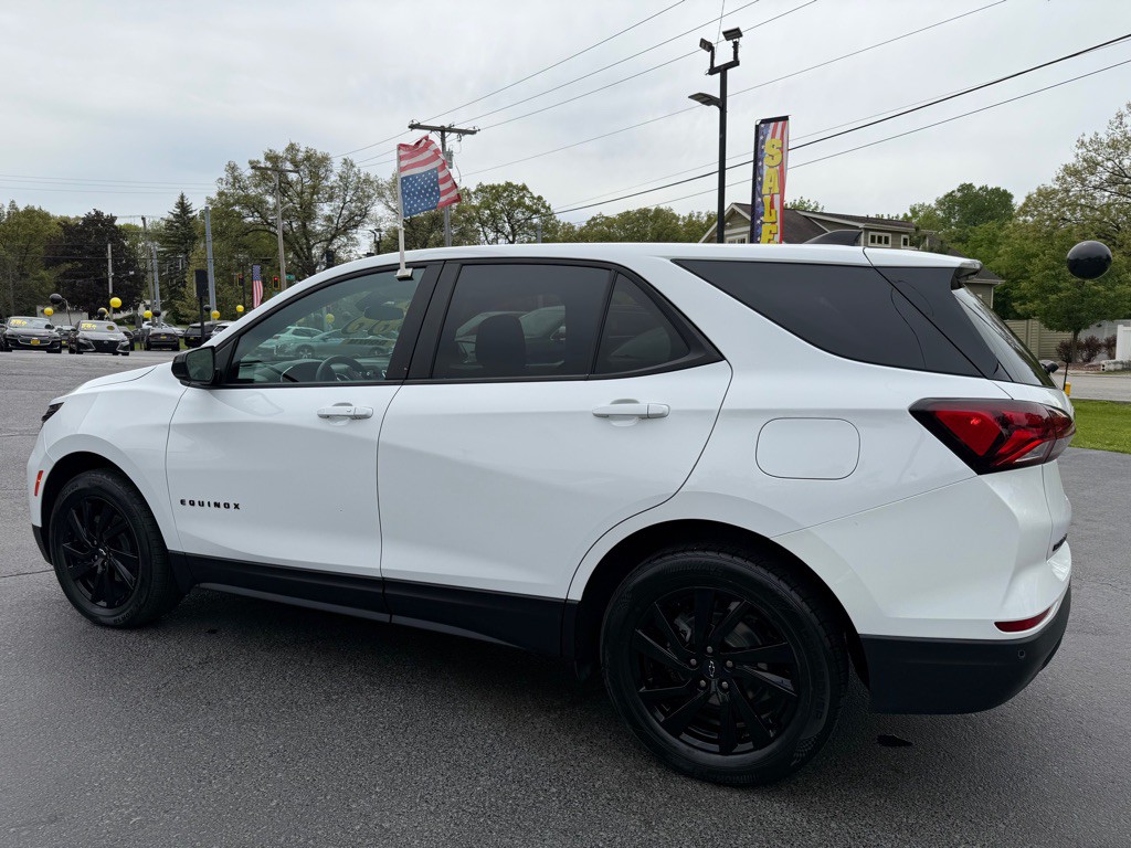 2023 Chevrolet Equinox Image 4
