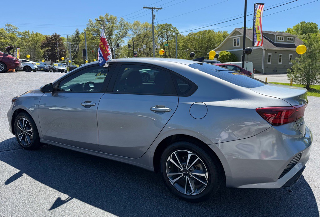 2023 Kia Forte Image 4