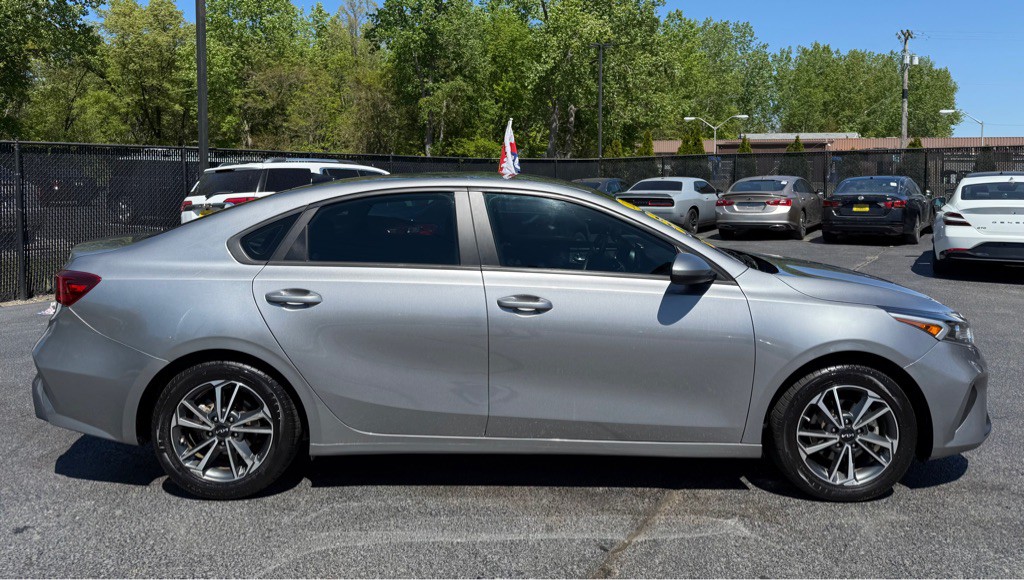 2023 Kia Forte Image 7