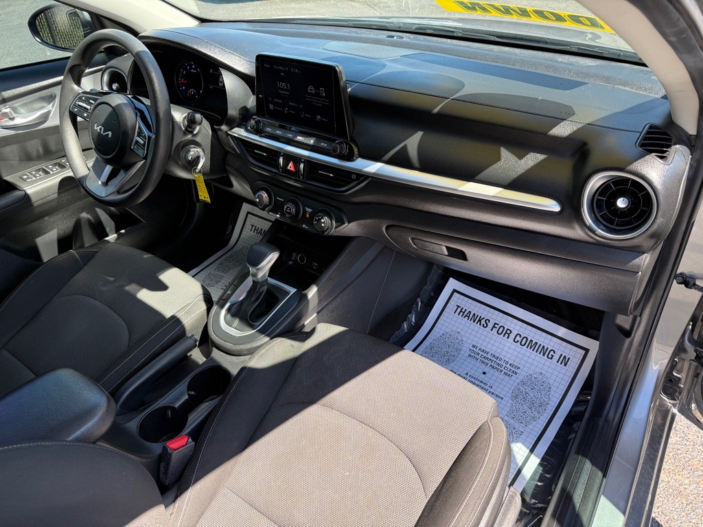 2023 Kia Forte Image 8