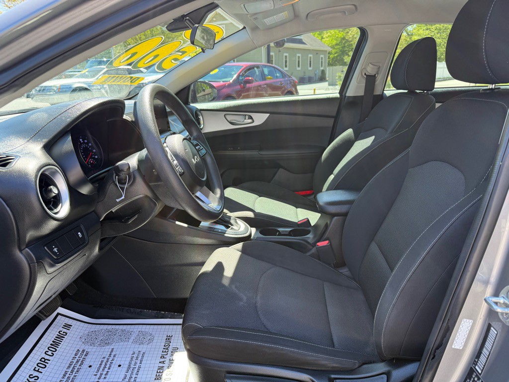 2023 Kia Forte Image 25