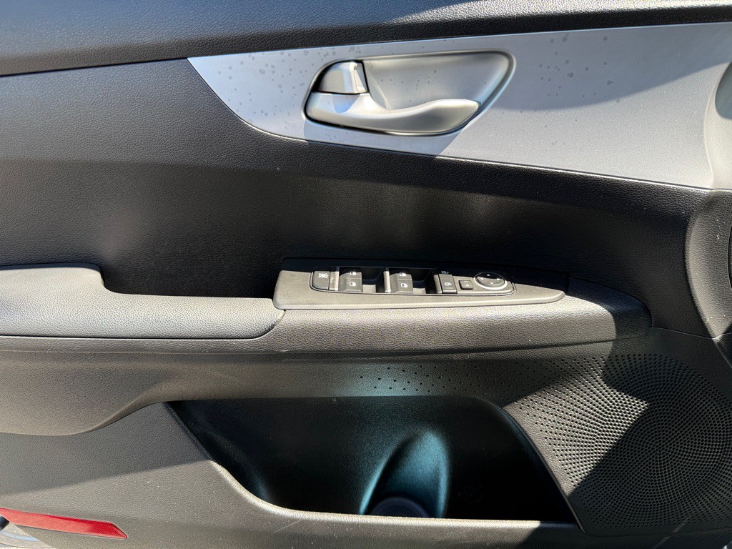 2023 Kia Forte Image 27