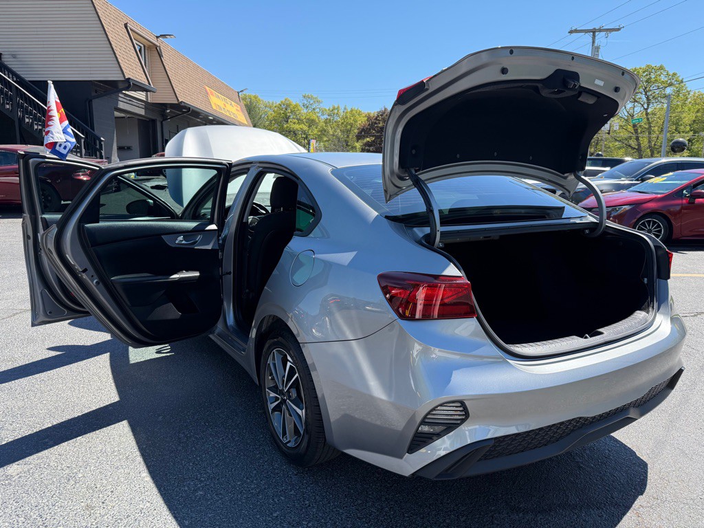 2023 Kia Forte Image 31