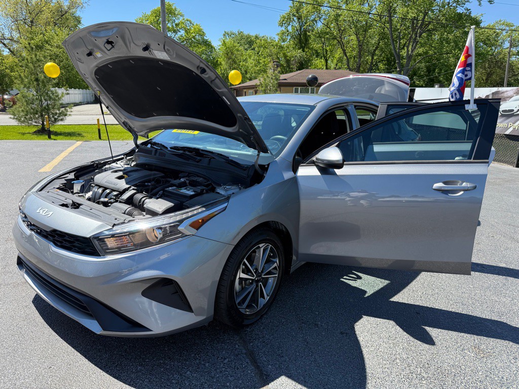 2023 Kia Forte Image 32