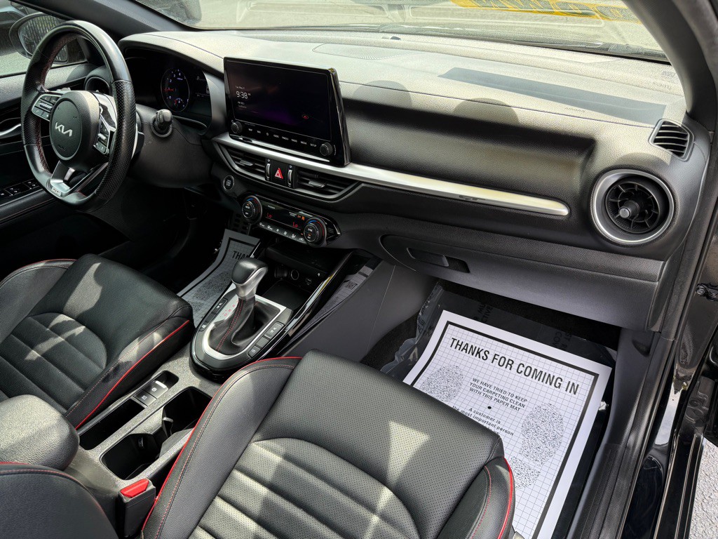 2023 Kia Forte Image 8